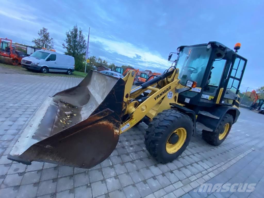 Yanmar V 100 Kolesové nakladače