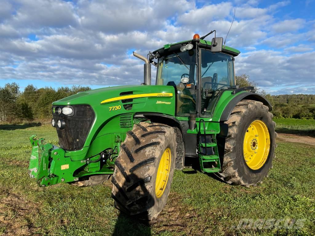 John Deere 7730 Traktory