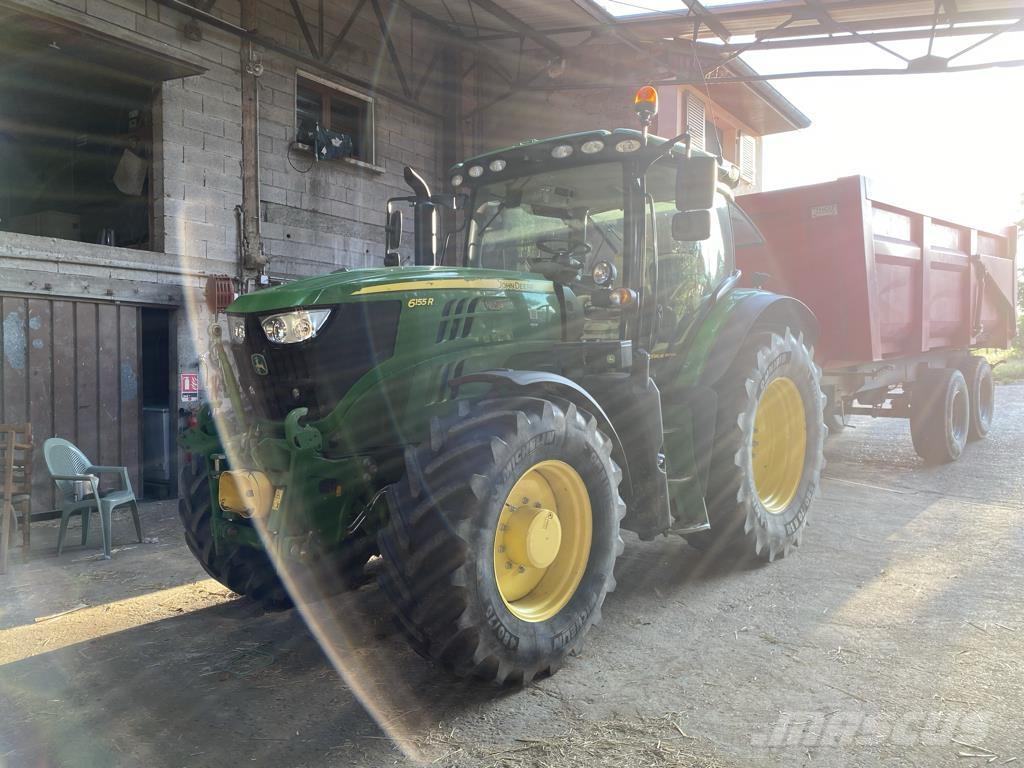 John Deere 6155R Traktory