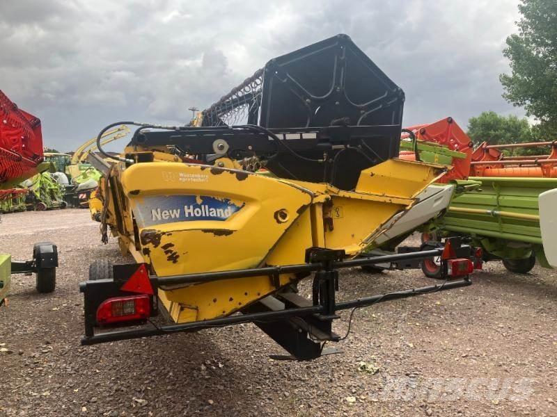 New Holland CR 980 Kombinované zberacie stroje