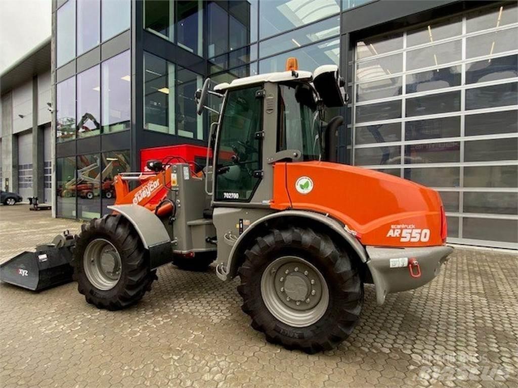 Weycor AR550 HS Viacúčelové nakladače