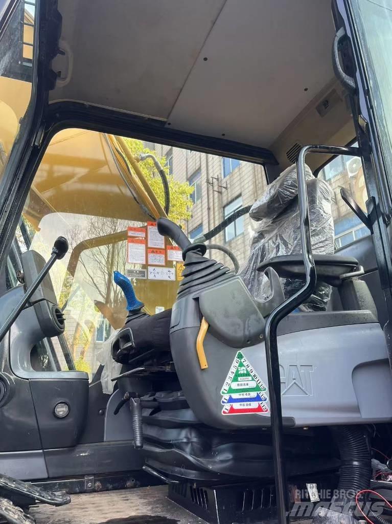 CAT 325 D Pásové rýpadlá