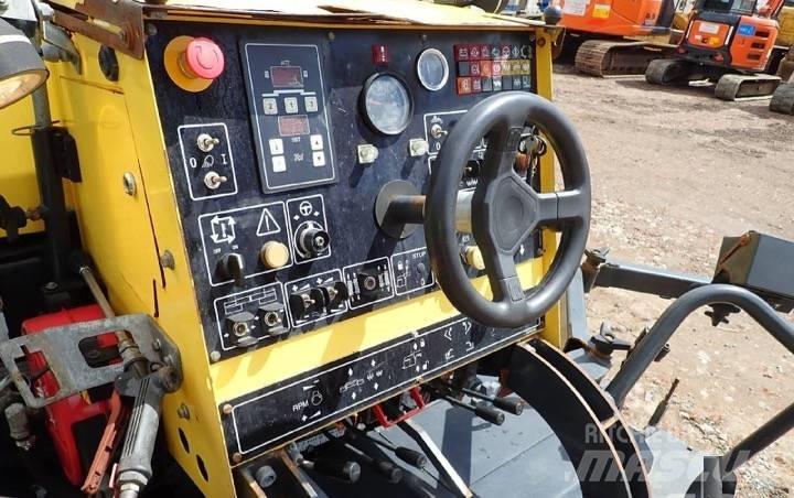 Bomag BF 223 C Finišéry
