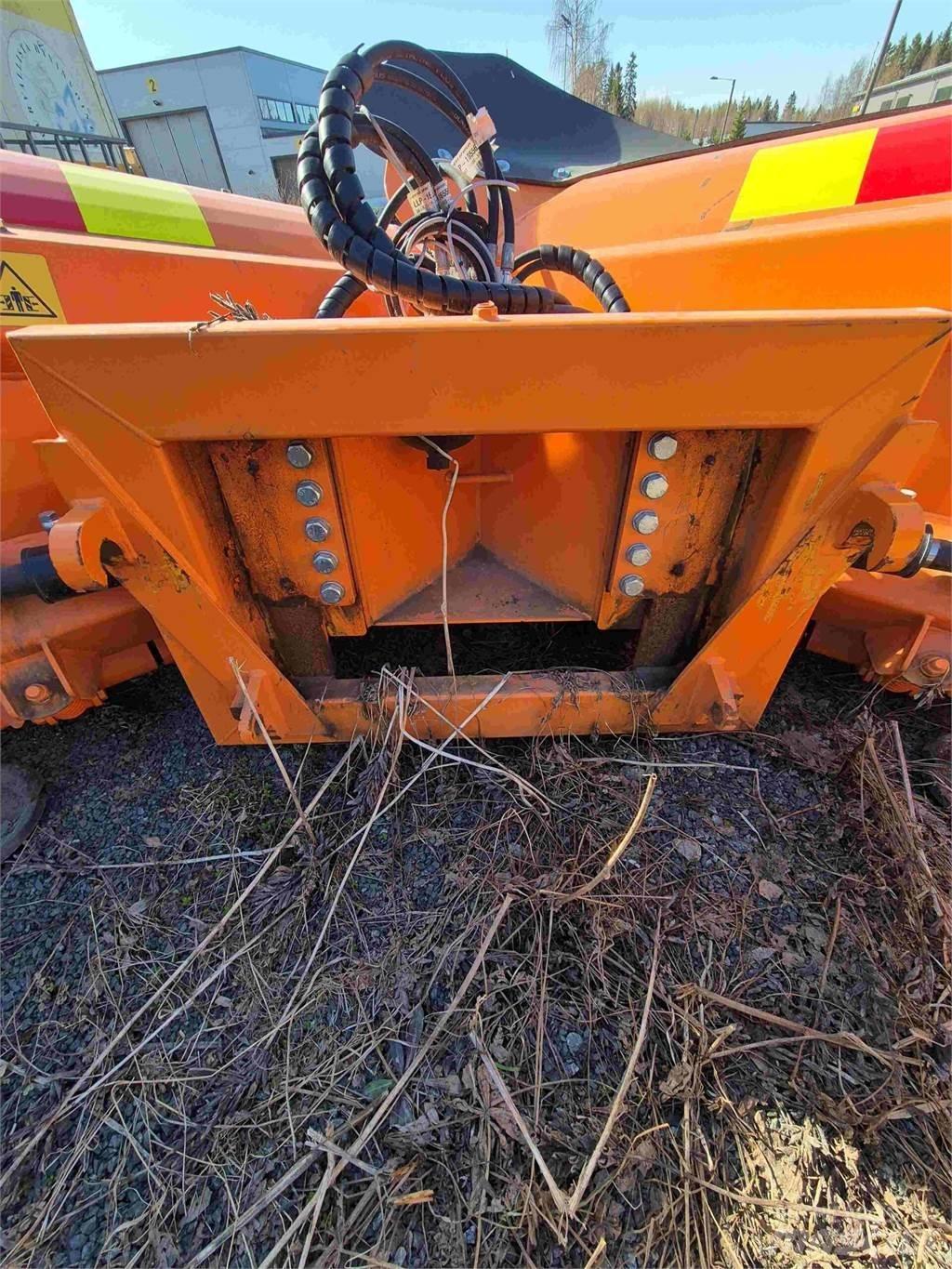 FMG nivelaura 390 Snežné pluhy, predné snežné radlice