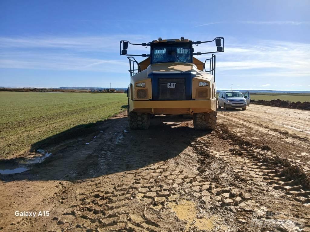 CAT 745 Kĺbové nákladné autá