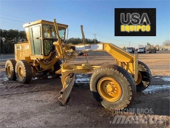 CAT 135H Grejdery