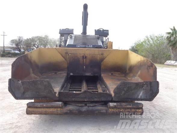CAT AP-600D Finišéry