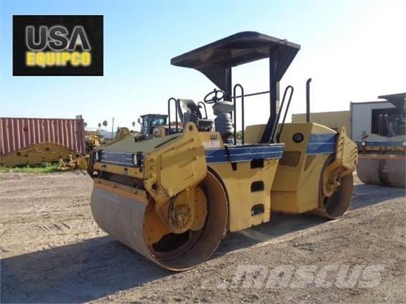 CAT CB-534D Ťahačové valce