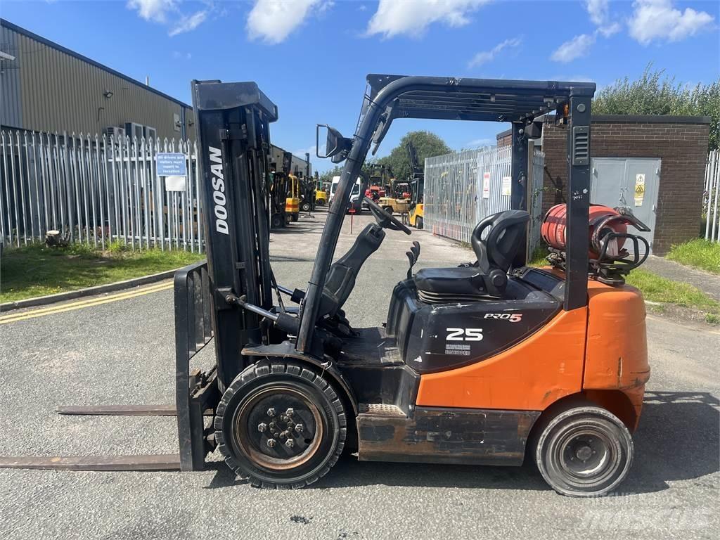 Doosan G25P-5 LPG vozíky