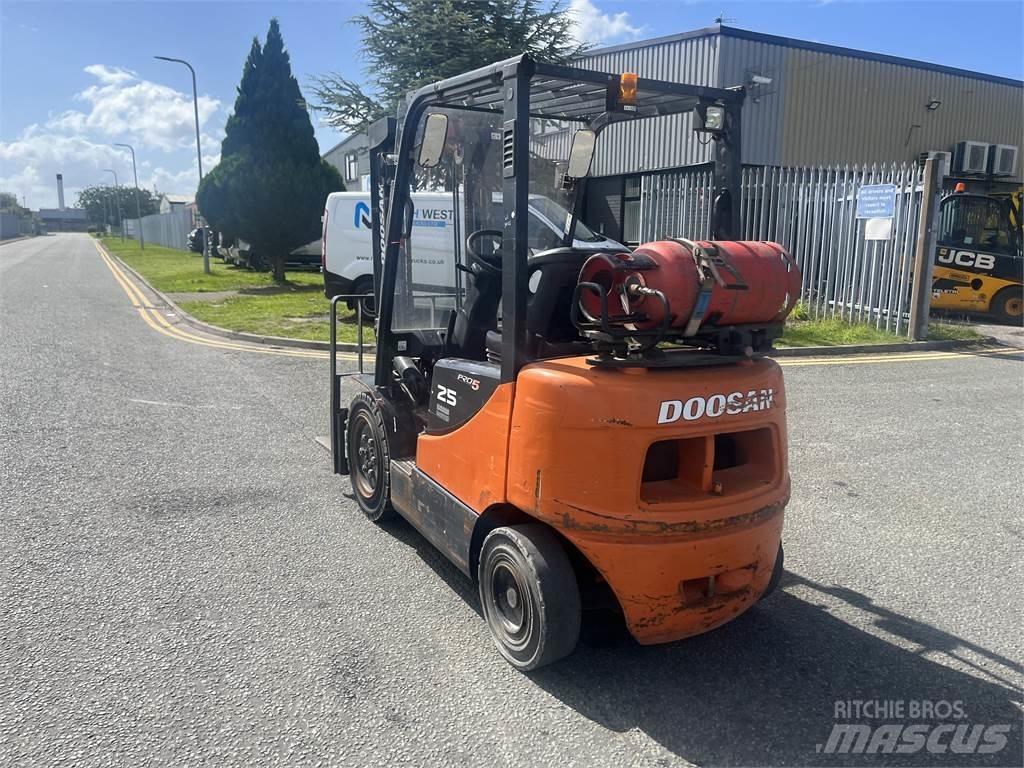 Doosan G25P-5 LPG vozíky