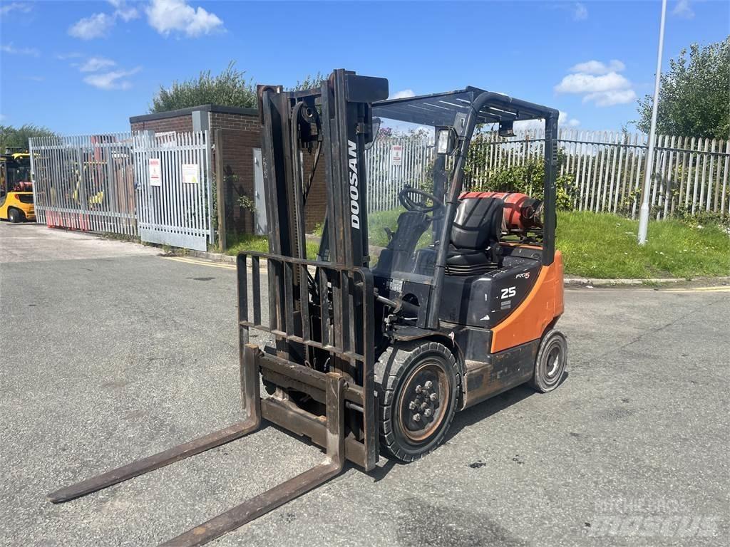 Doosan G25P-5 LPG vozíky