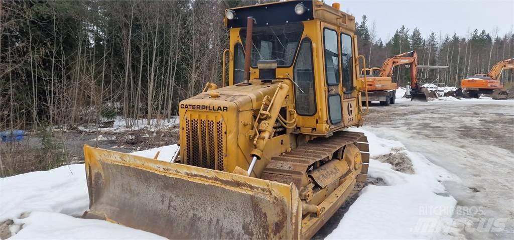 CAT D4E Pásové dozéry