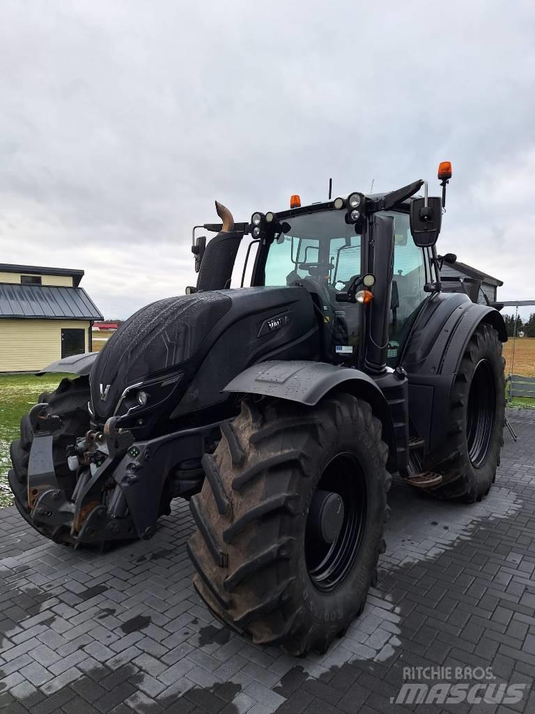 Valtra T 254 Traktory