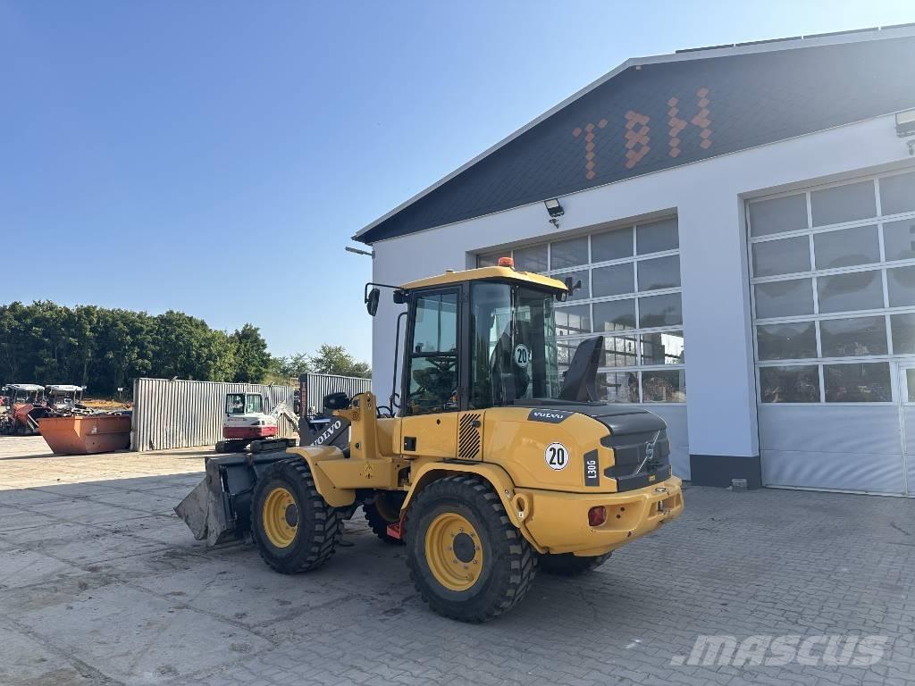 Volvo L 30 G Kolesové nakladače