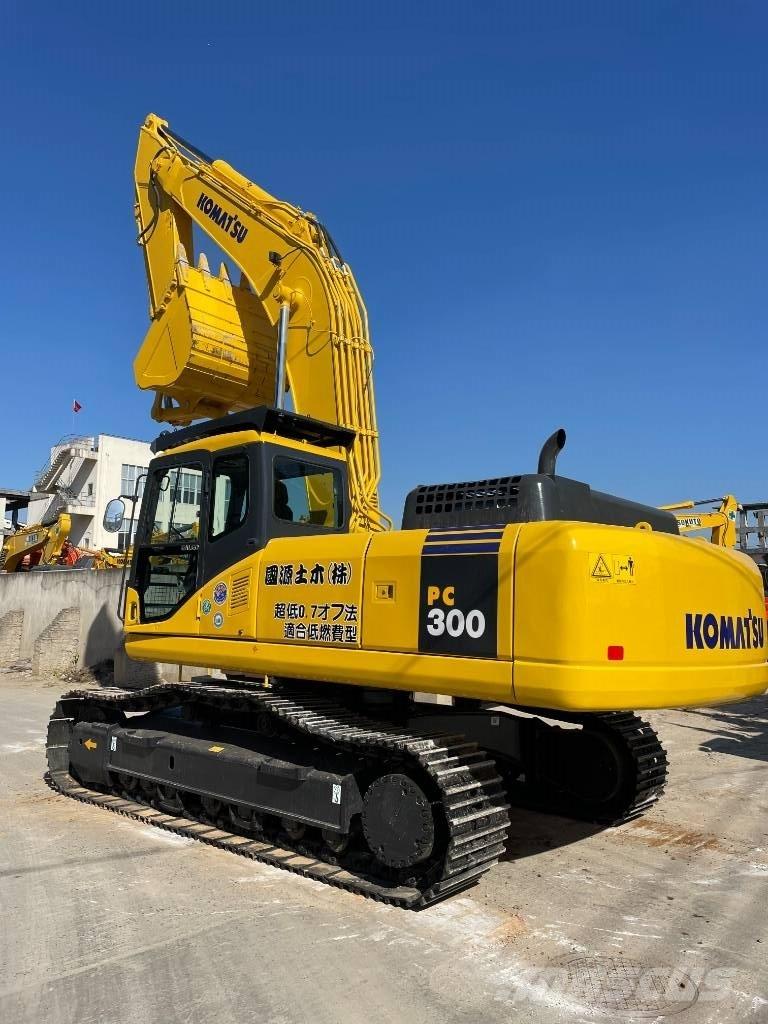 Komatsu PC 300-7 Pásové rýpadlá