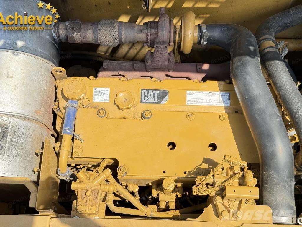 CAT 320 D2 Pásové rýpadlá