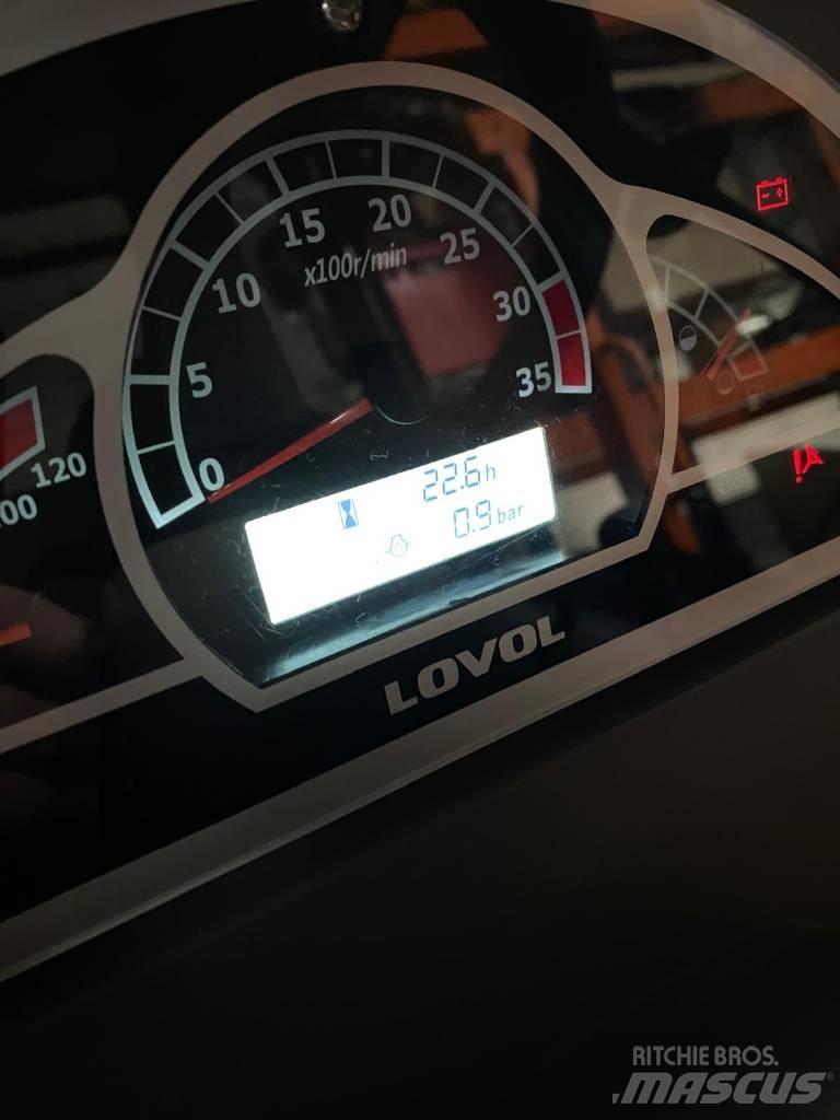 Lovol M404C Kompaktné traktory