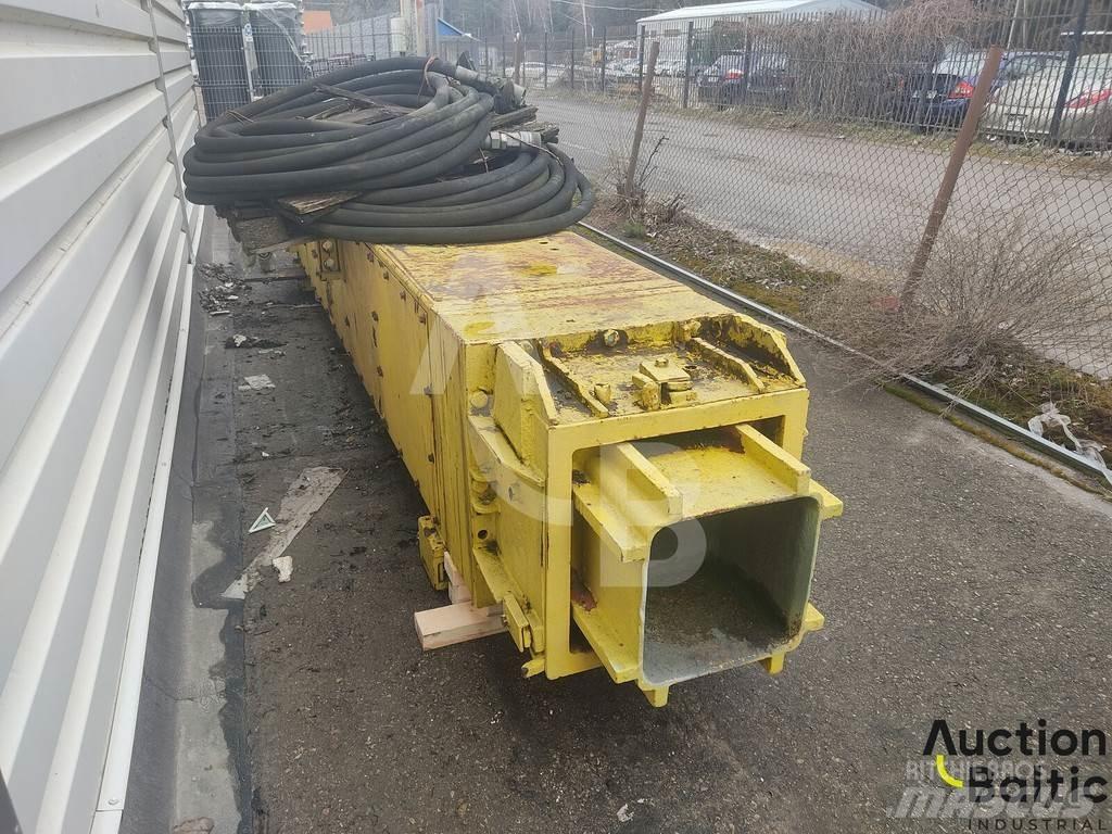 Delmag HB 30 Ukladače potrubia