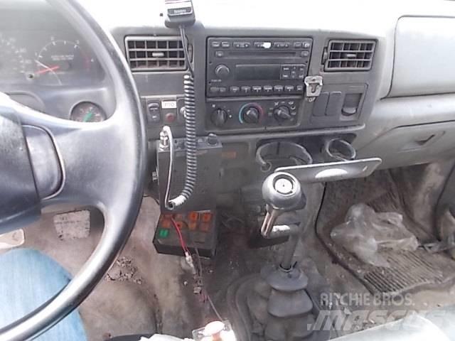 Ford 750 XLT Ďalšie nákladné vozidlá