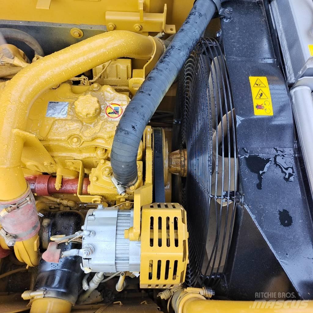 CAT 320 D Pásové rýpadlá