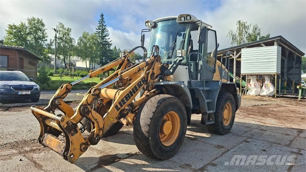 Liebherr L524 Stavebníctvo - ostatné
