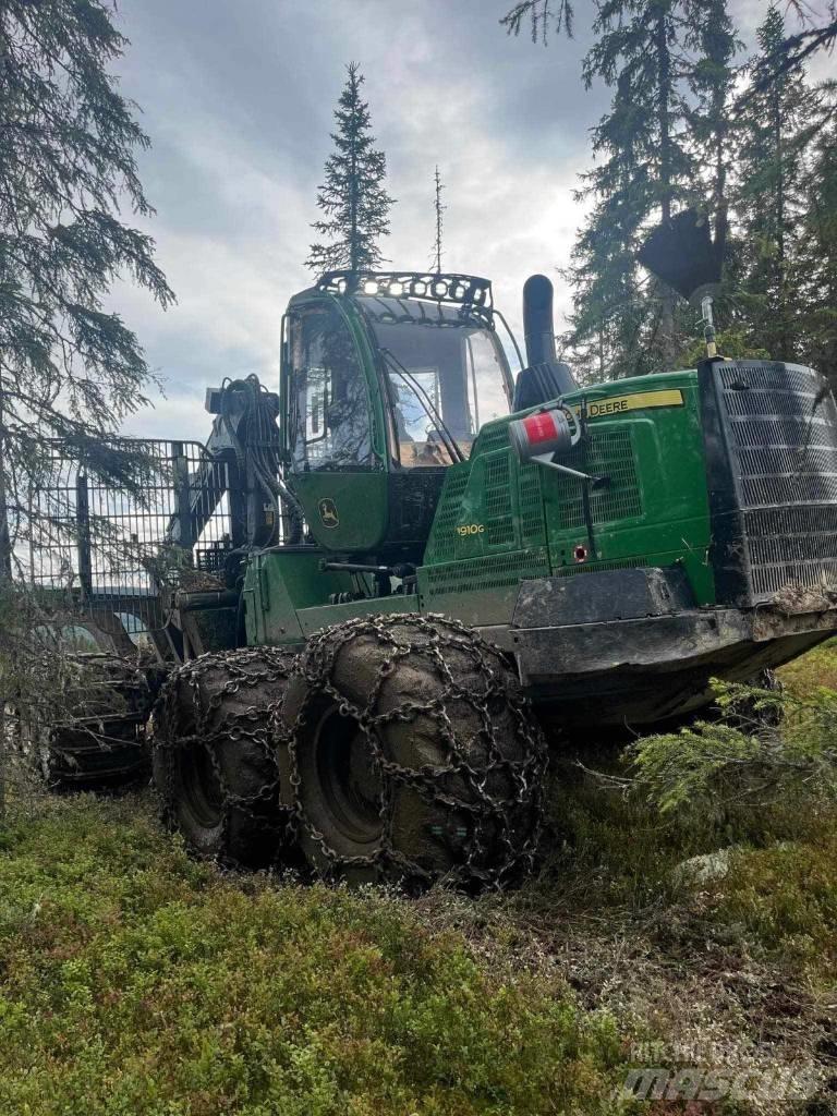 John Deere 1910G Lesné traktory