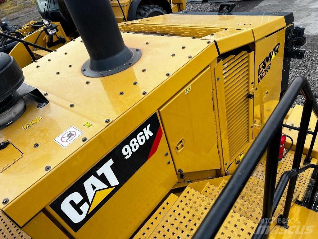 CAT 986 K Kolesové nakladače
