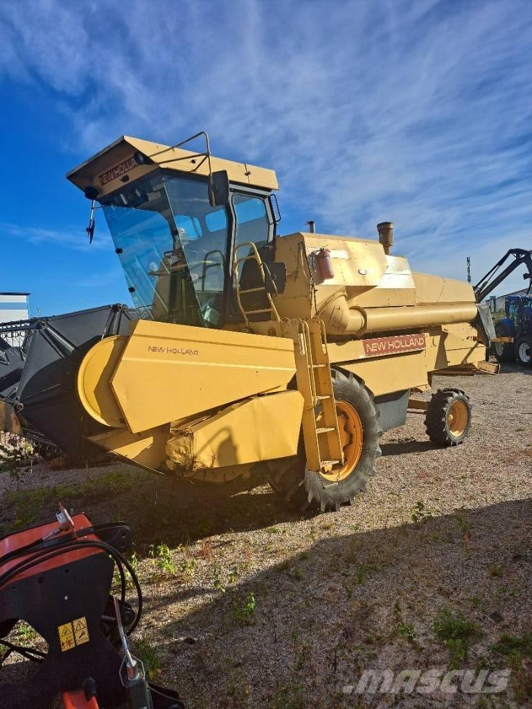 New Holland 8030 H Kombinované zberacie stroje