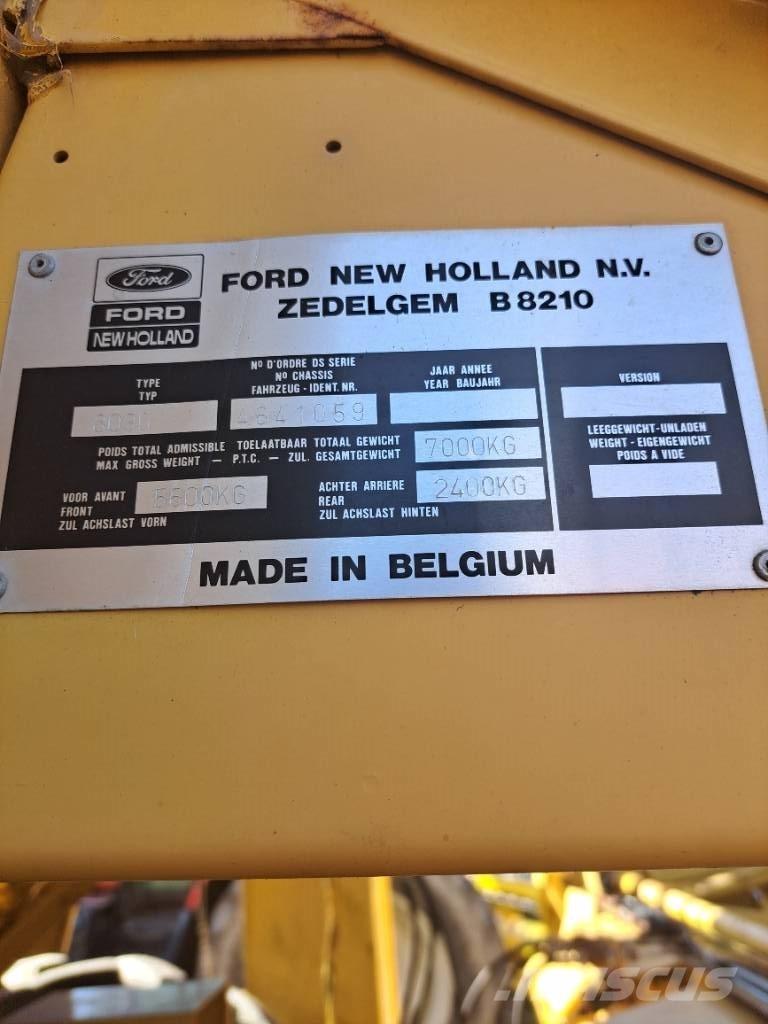 New Holland 8030 H Kombinované zberacie stroje