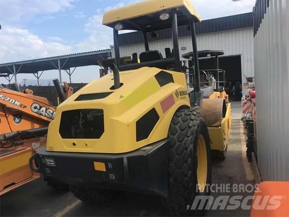 Bomag BW177D-5 Ťahačové valce