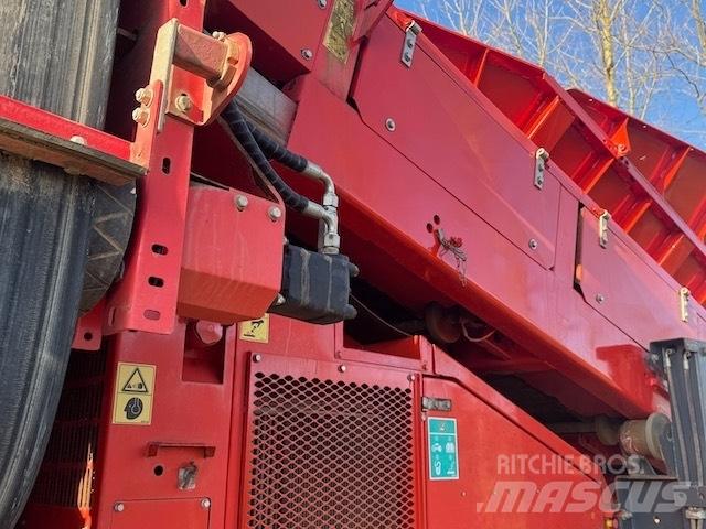 Terex Finlay 883+ Triedičky