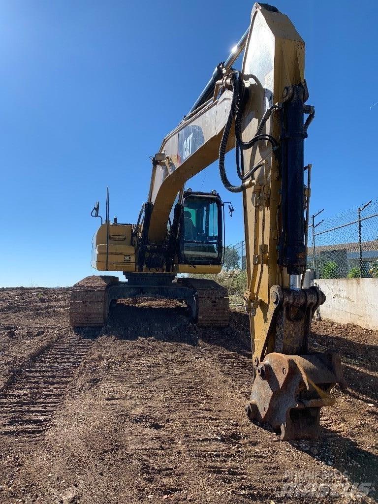 CAT 320 D L Pásové rýpadlá