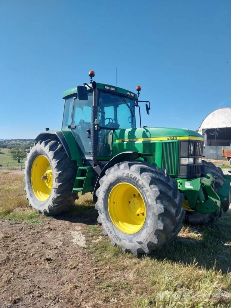 John Deere 7810 Traktory