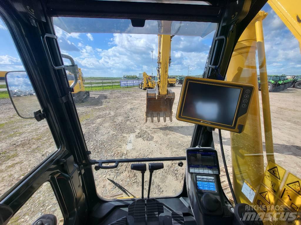 Komatsu PC210-11E0 Pásové rýpadlá