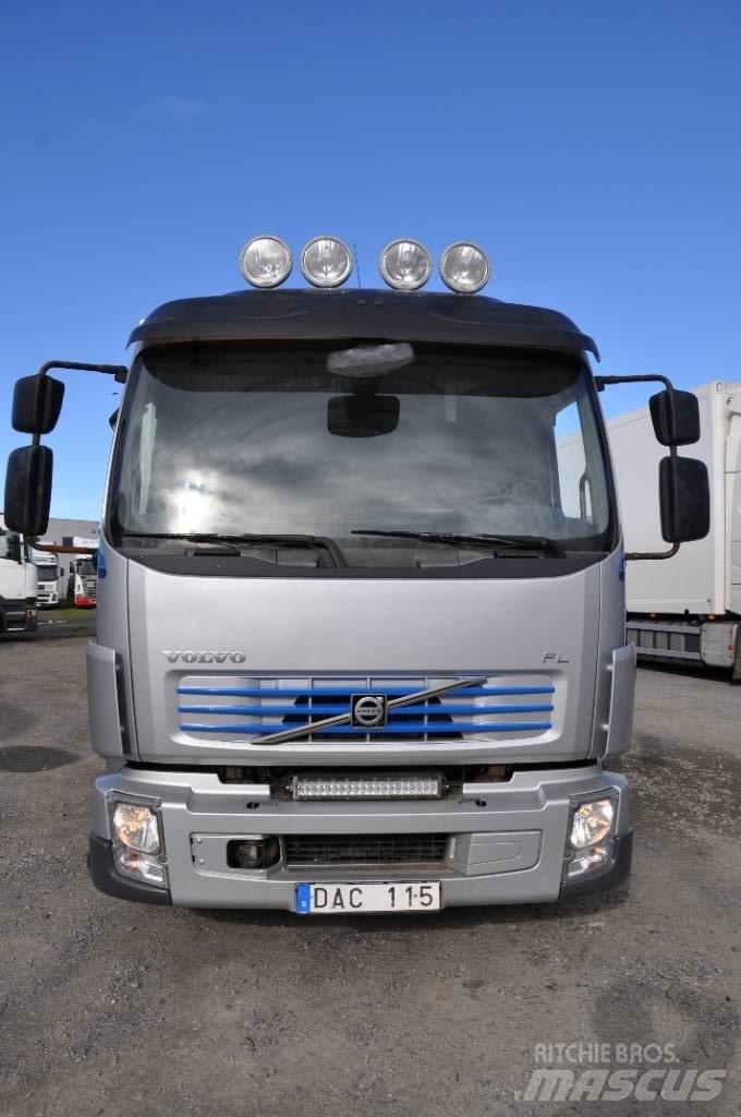 Volvo FL240 4X2 Chladiarenské nákladné vozidlá