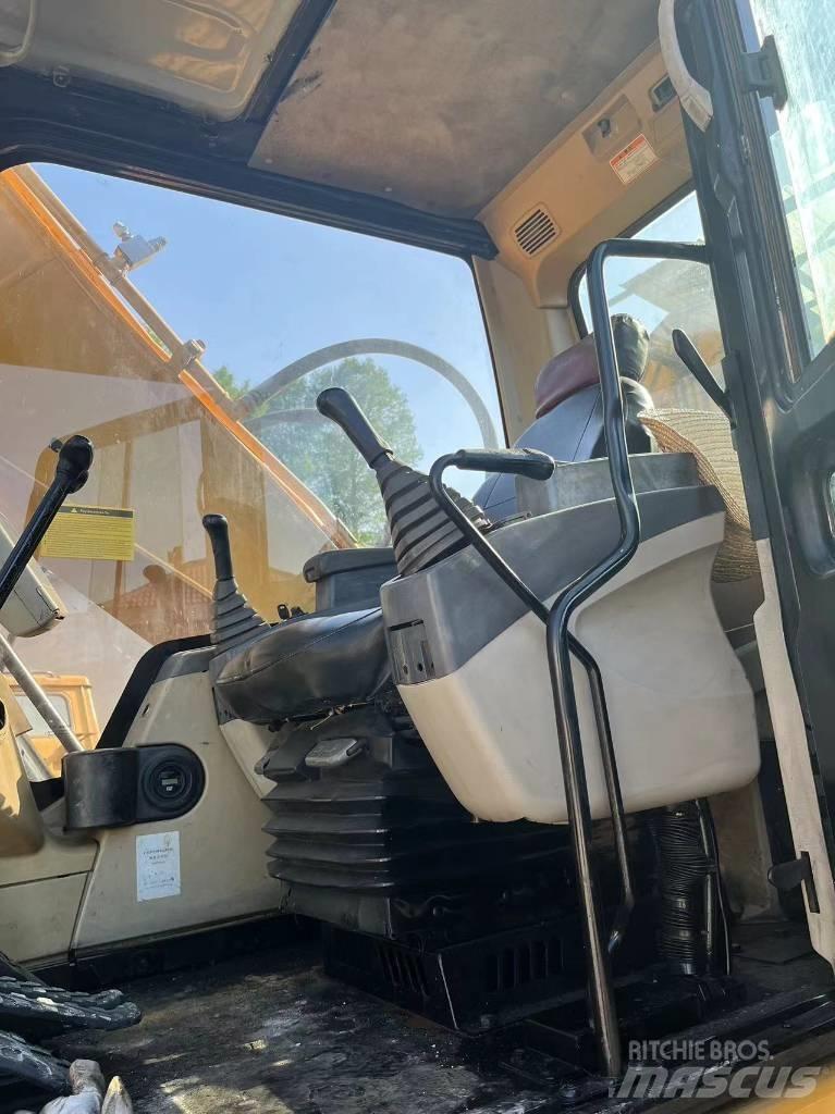 CAT 320 C L Pásové rýpadlá
