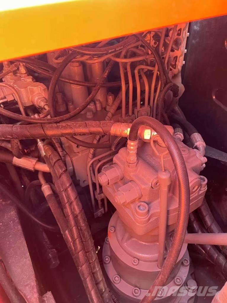 Hitachi ZX 120 Pásové rýpadlá