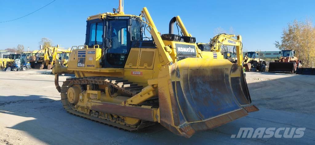 Komatsu D65EXi Pásové dozéry
