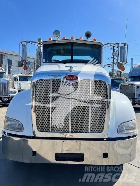 Peterbilt 384 Ťahače