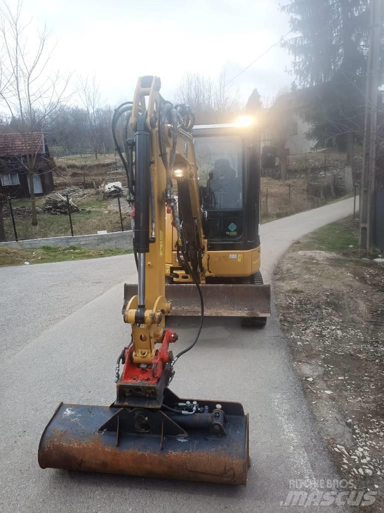 CAT 303 E CR Pásové rýpadlá