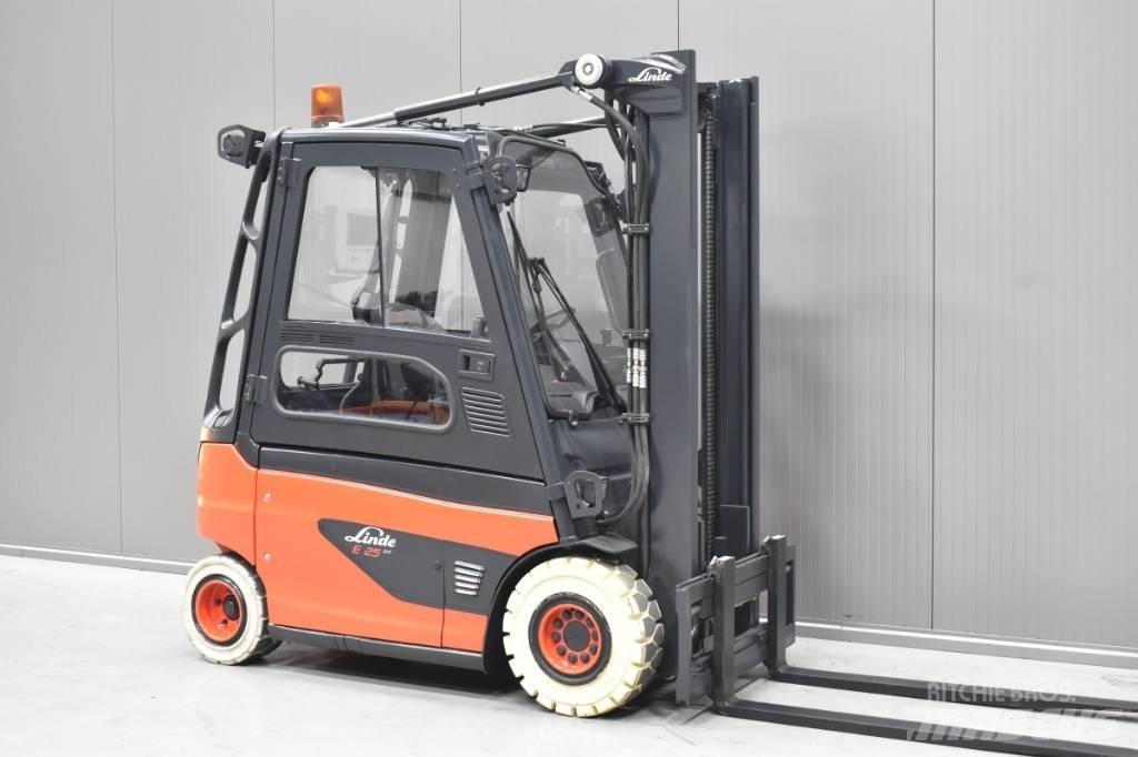 Linde E 25 Akumulátorové vozíky