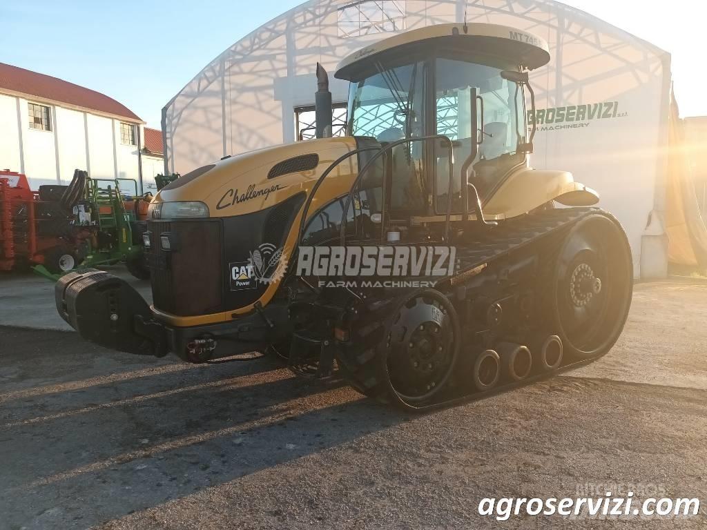 Challenger 745 B Traktory