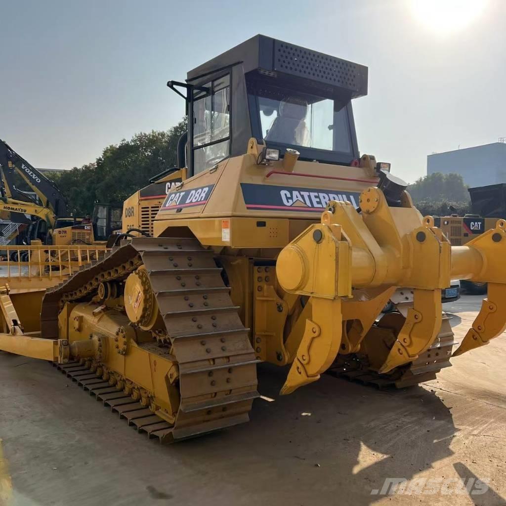 CAT D 8 R Pásové dozéry