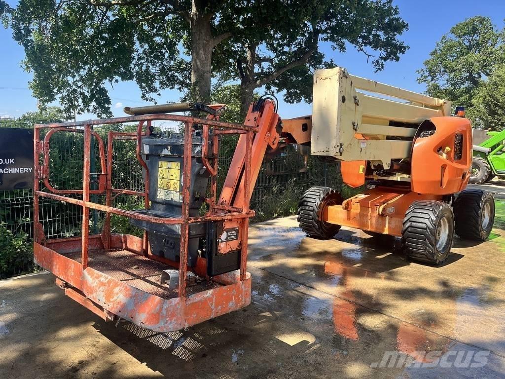 JLG 450 AJ II Kĺbové plošiny