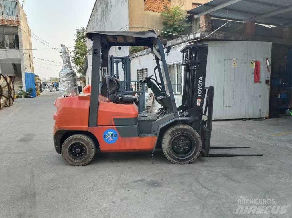 Toyota FD 30 Dieselové vozíky