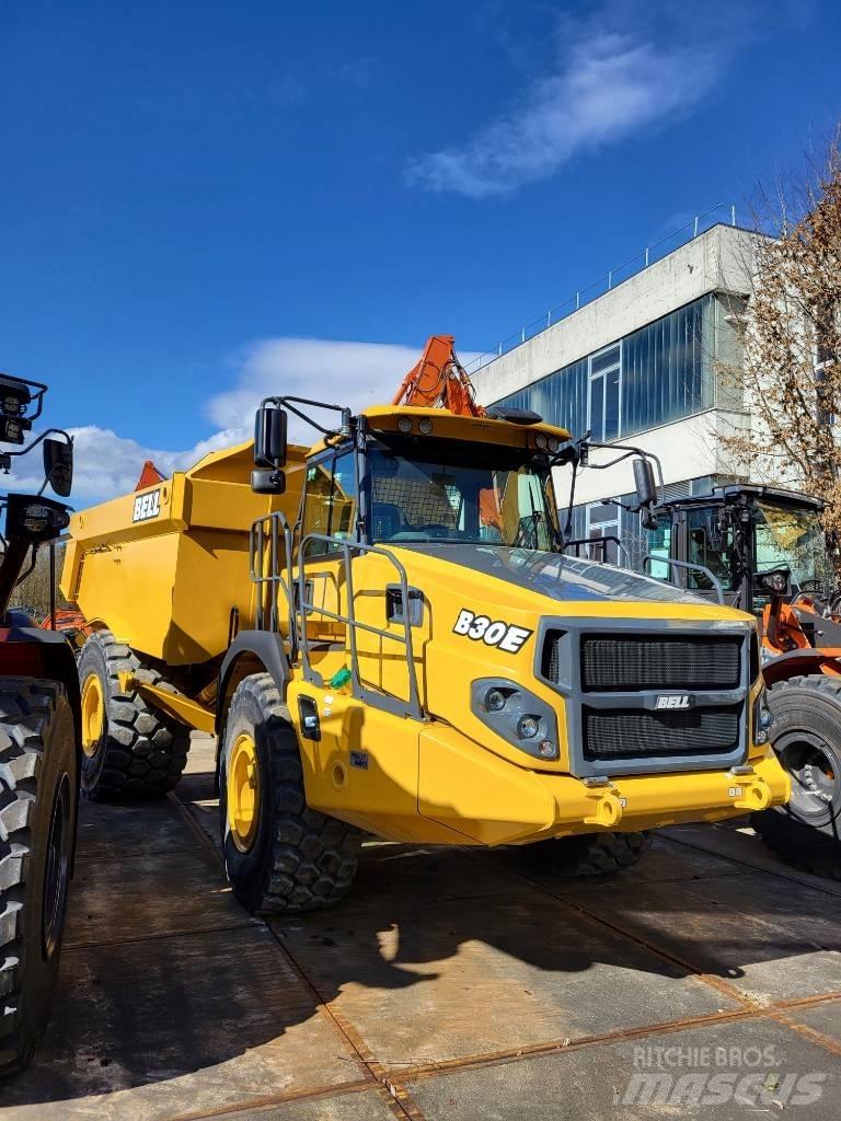 Bell B30E 4x4 Kĺbové nákladné autá