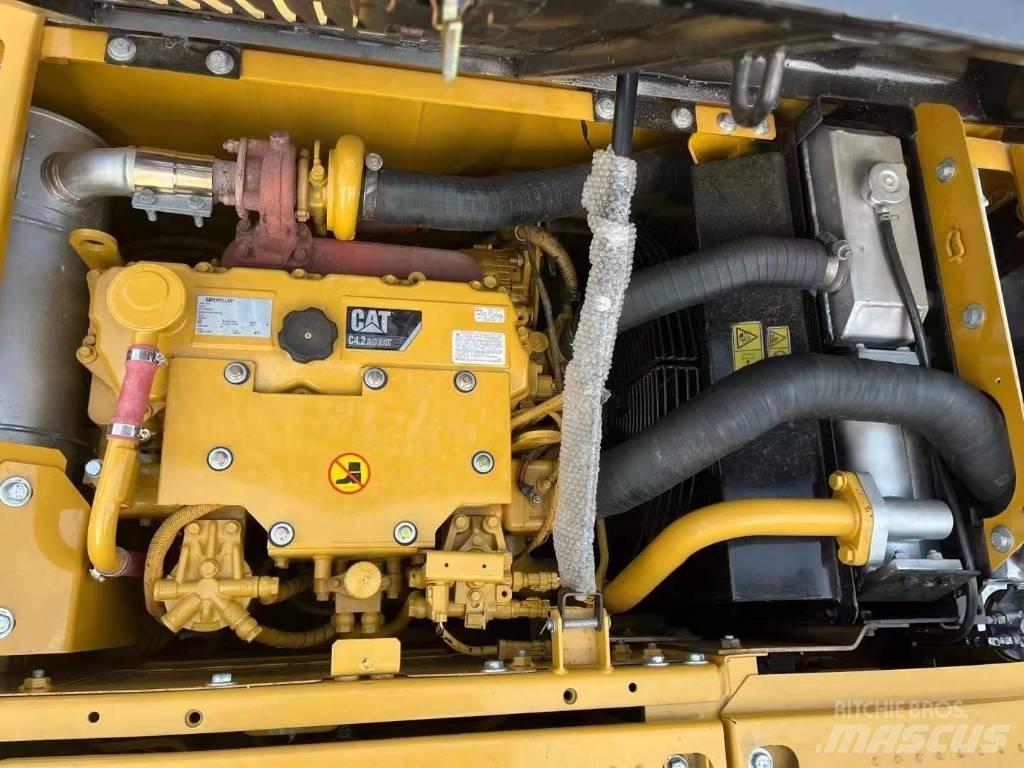 CAT 313 D Pásové rýpadlá