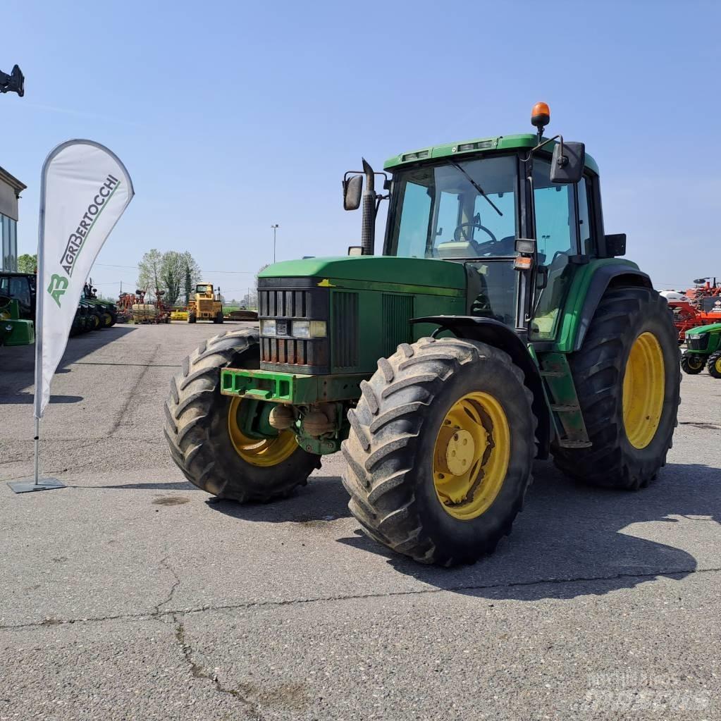 John Deere 6910 Traktory