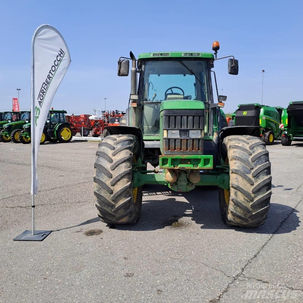 John Deere 6910 Traktory