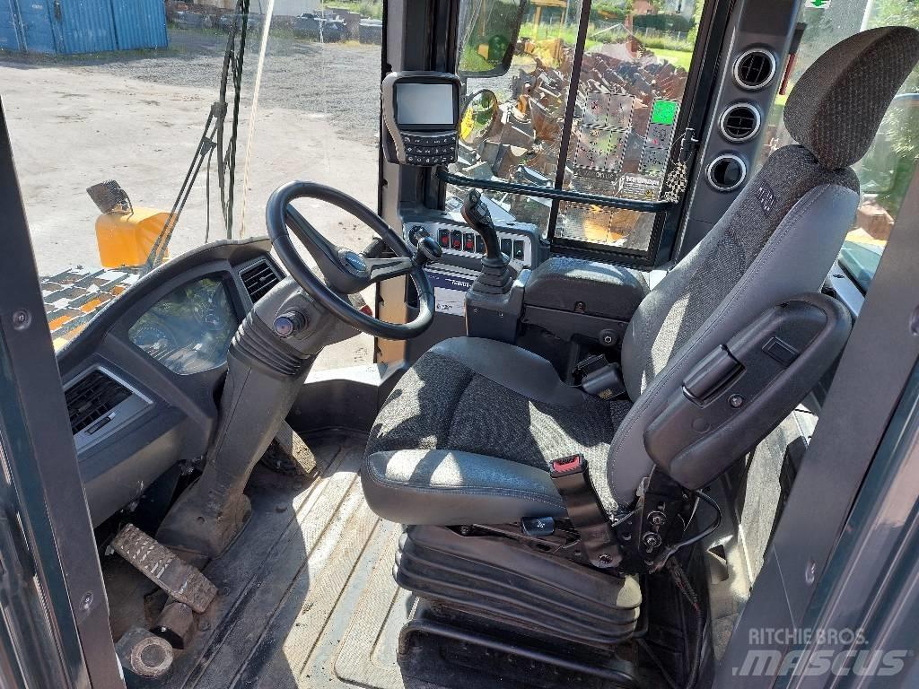 Hyundai HL 960 Kolesové nakladače